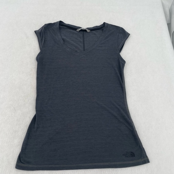 THE NORTH FACE Women’s V-Neck Cap Sleeve Heathered Grey T-Shirt size: XS - Picture 1 of 9